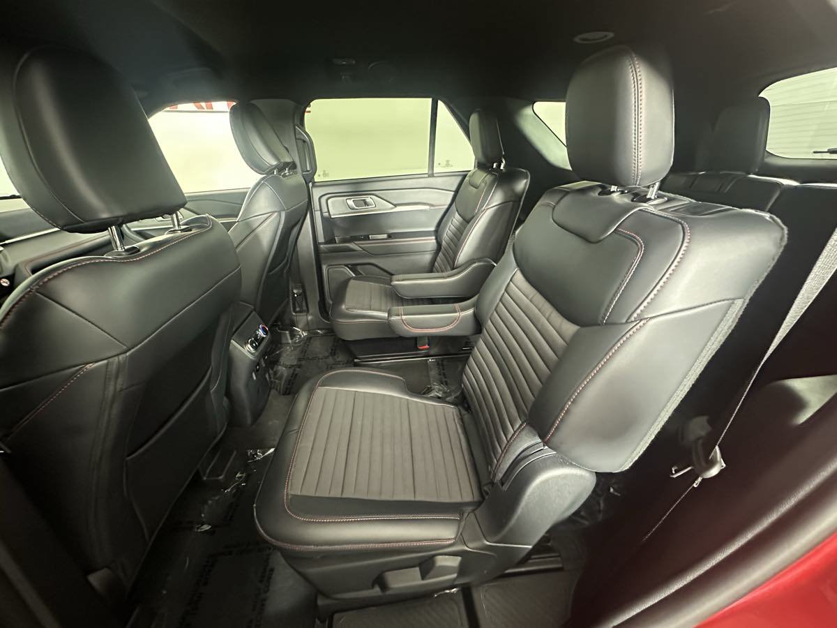 Used 2026 Ford Explorer ST-Line AWD/4WD image 25