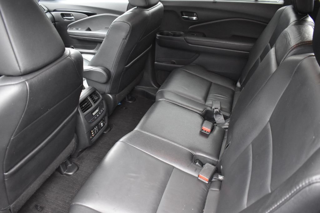 Used 2017 Honda Pilot Touring image 23
