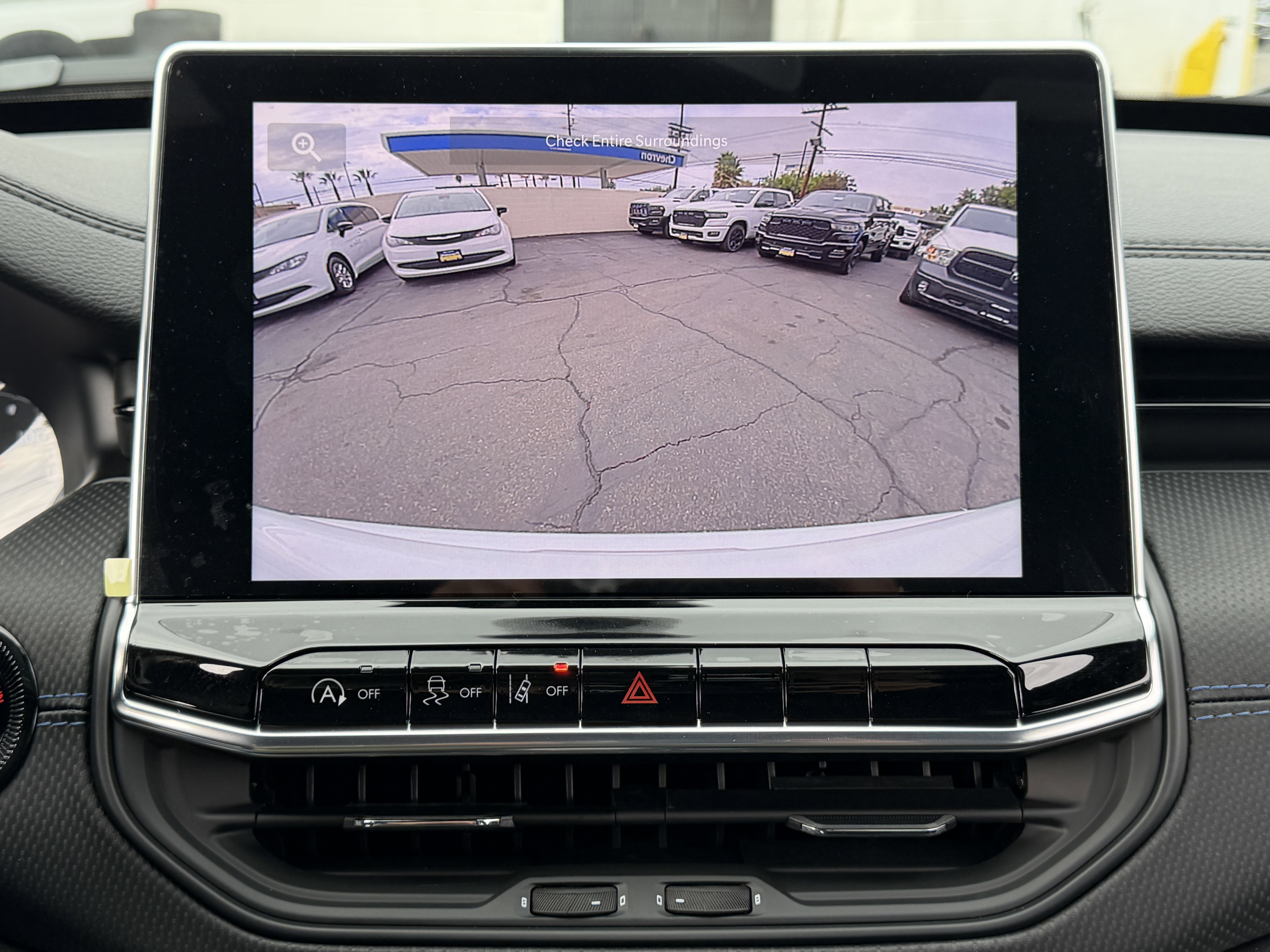 New 2026 Jeep Compass Latitude image 25