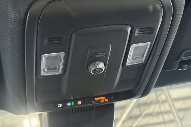 Used 2025 Chevrolet Tahoe LT AWD/4WD image 24