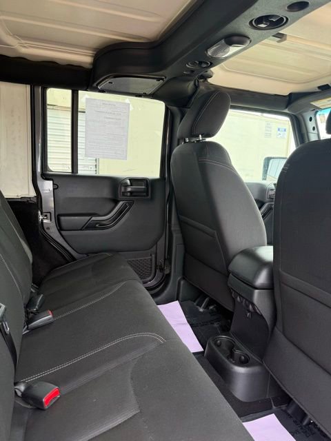 Used 2018 Jeep Wrangler Unlimited Sahara image 18