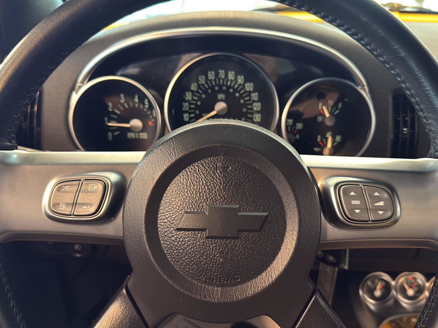 Used 2006 Chevrolet SSR w/ Preferred Equipment Group RWD image 15