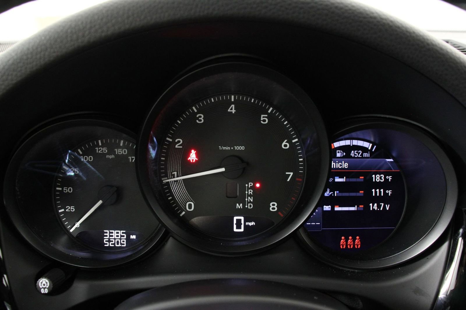 Certified 2025 Porsche Macan image 16