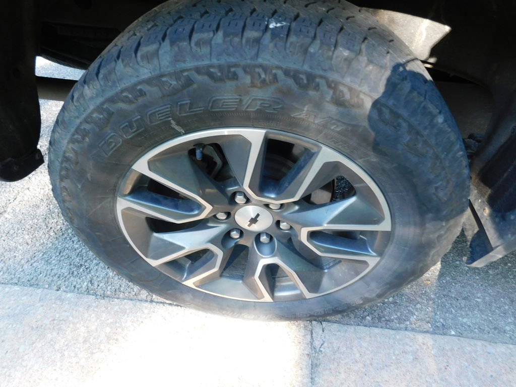 Certified 2025 Chevrolet Silverado 1500 RST AWD/4WD image 7