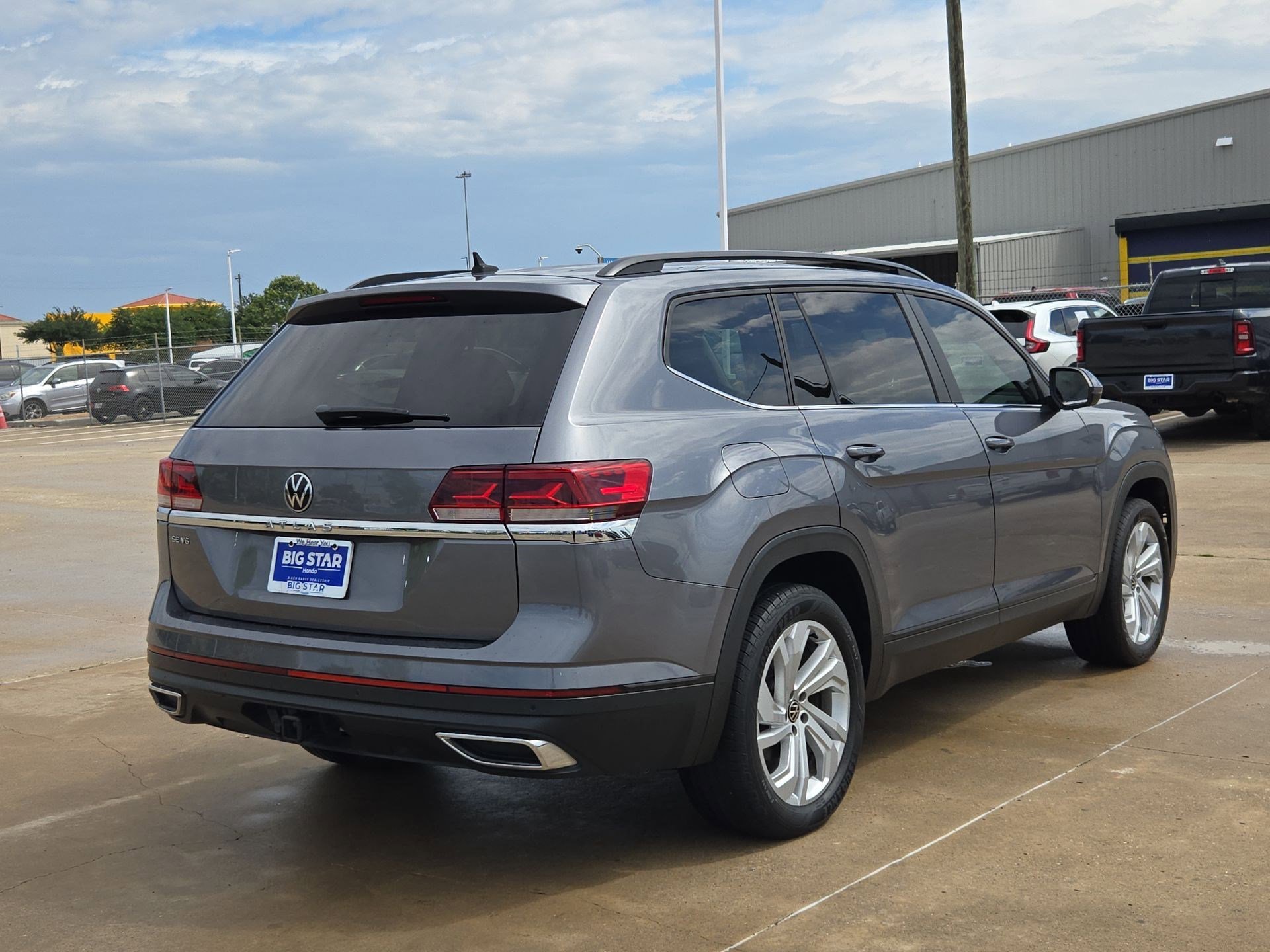 Used 2022 Volkswagen Atlas SE FWD image 3