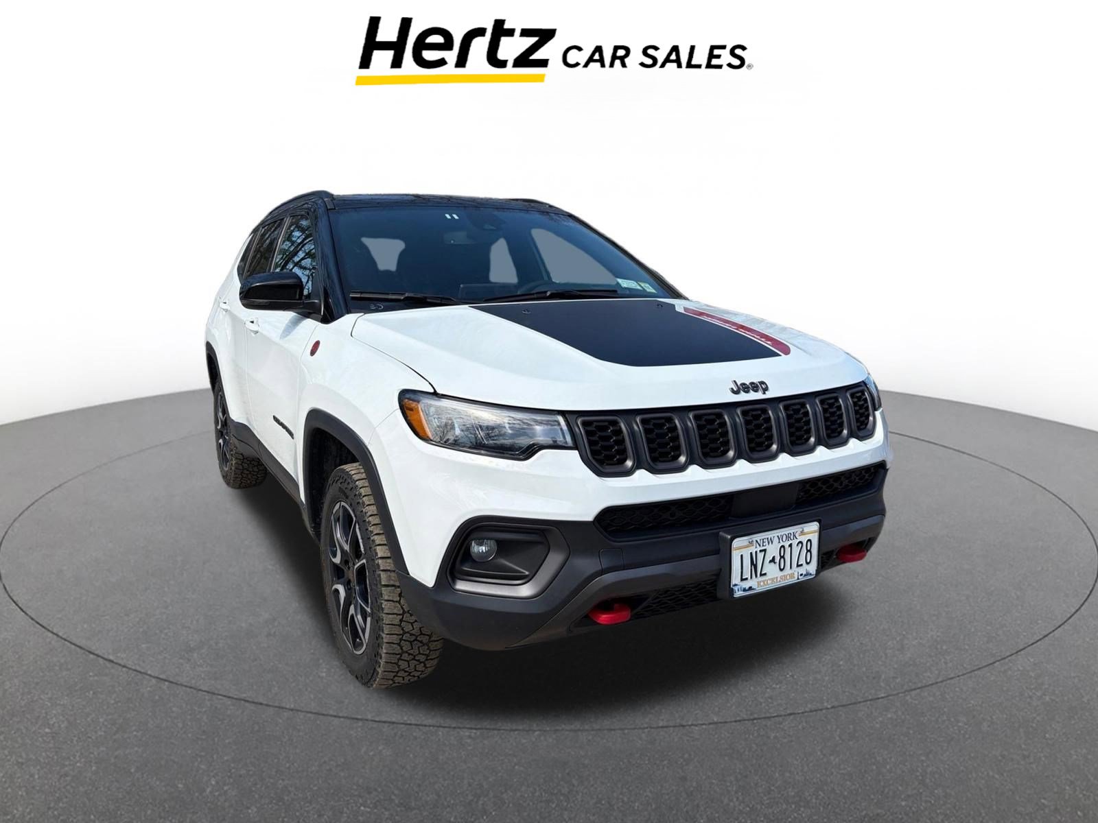 Used 2025 Jeep Compass Trailhawk image 1