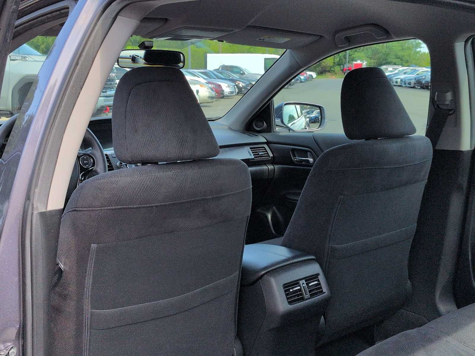 Used 2015 Honda Accord Hybrid Sedan image 19