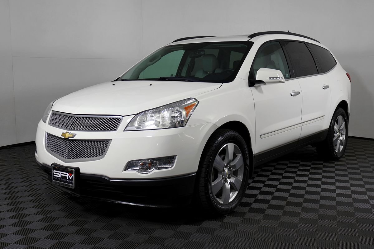 Used 2010 Chevrolet Traverse LTZ AWD/4WD image 2