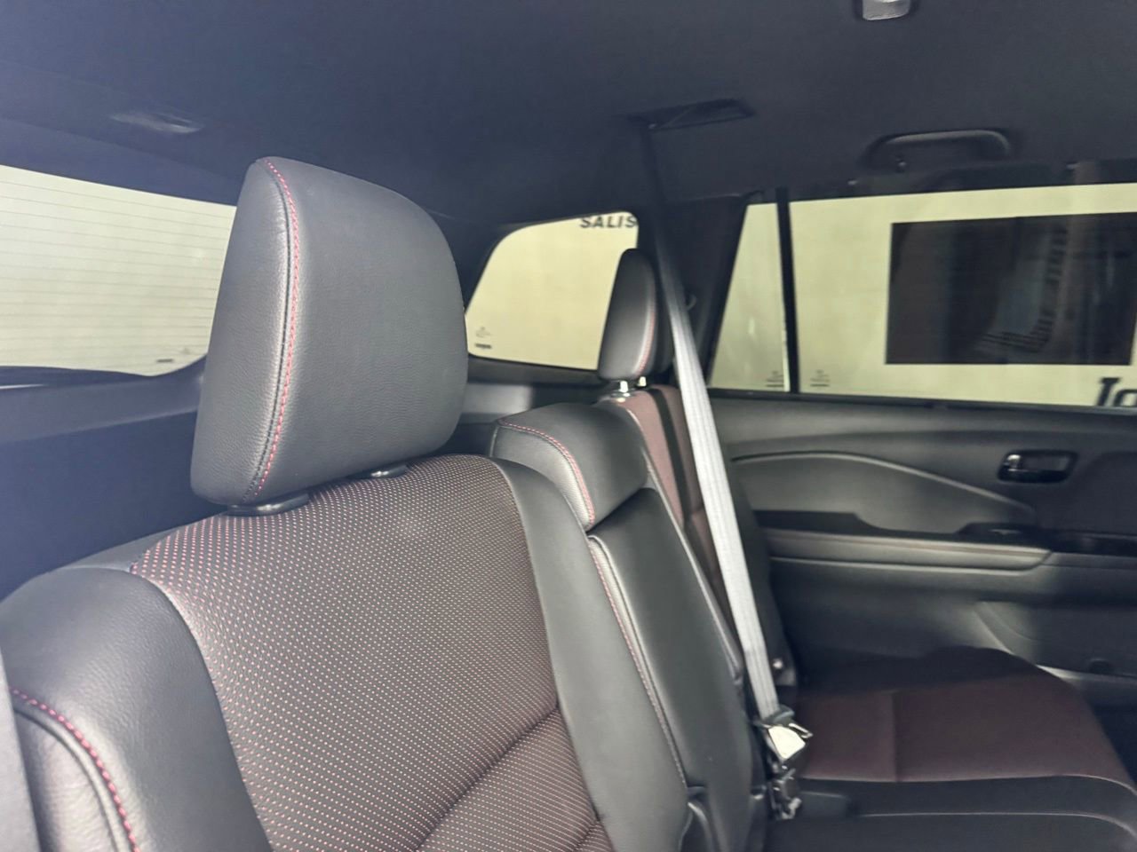 Used 2025 Honda Passport Black Edition image 31