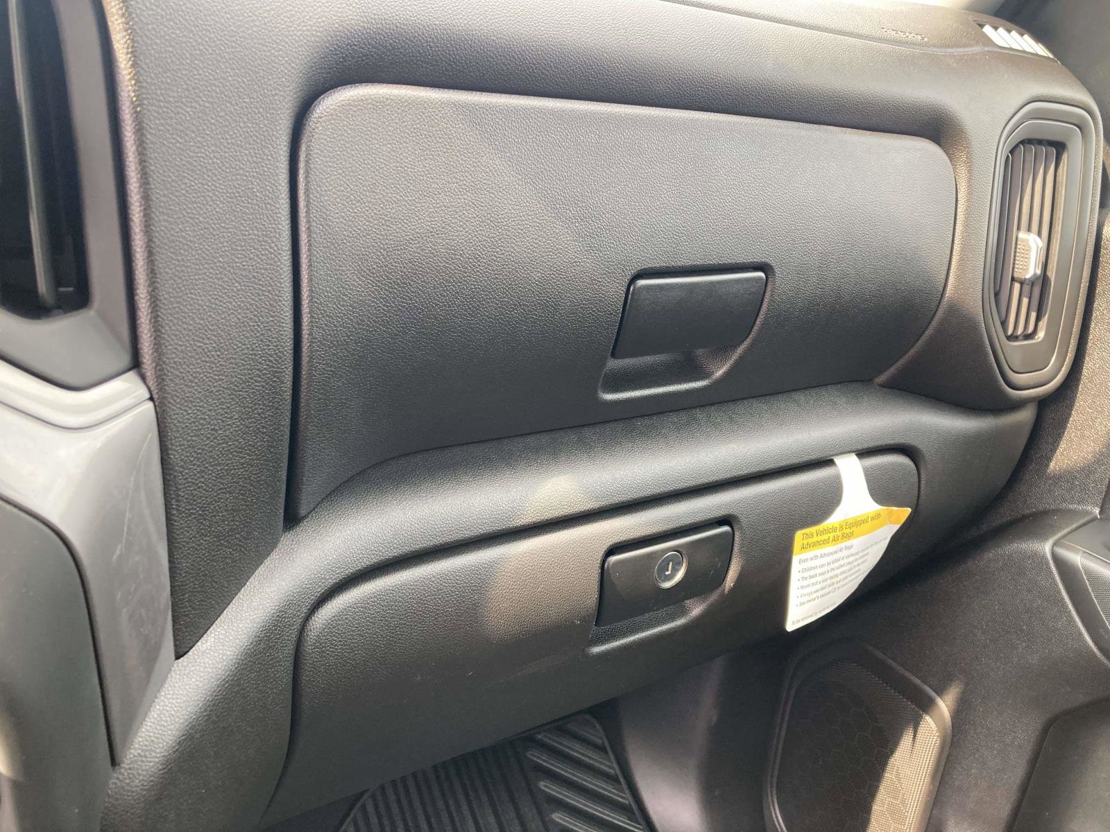 Used 2024 Chevrolet Silverado 2500 Custom w/ Custom Value Package image 17