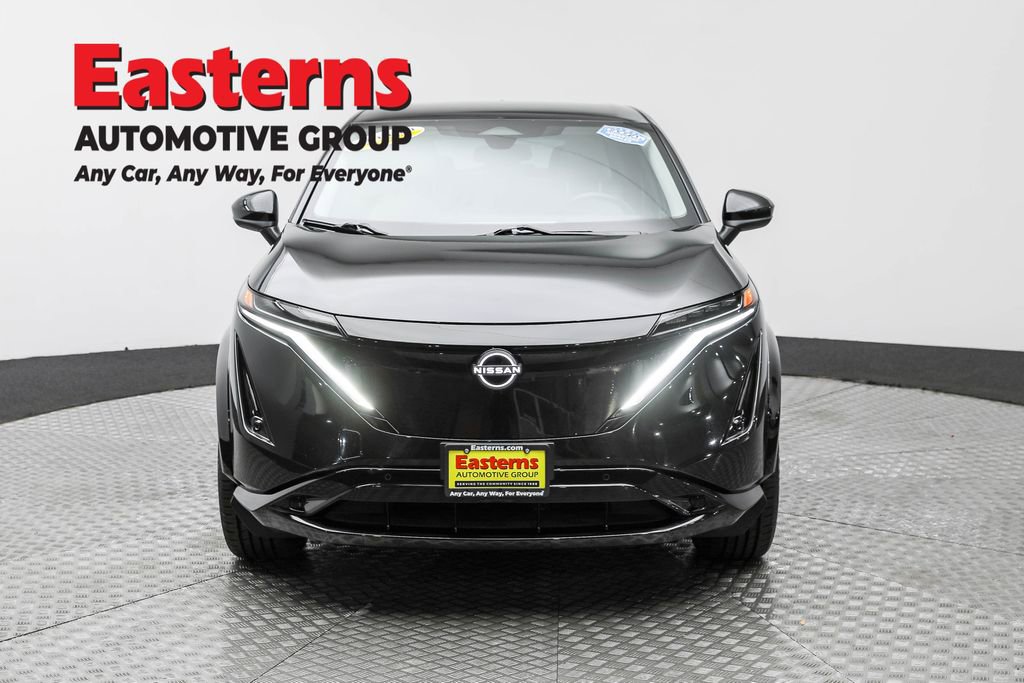 Used 2023 Nissan Ariya AWD image 2