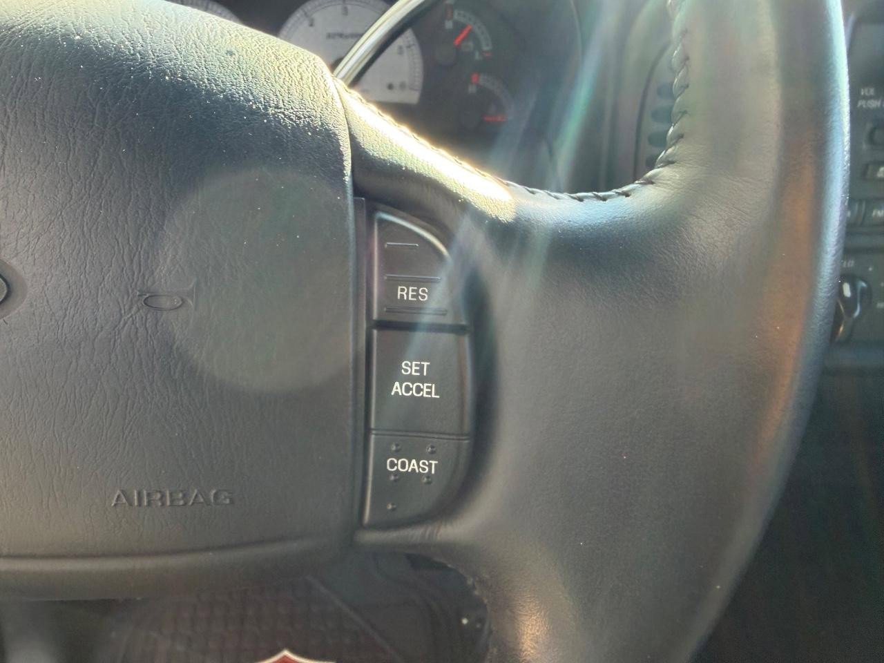 Used 2000 Ford F150 Harley-Davidson RWD image 13