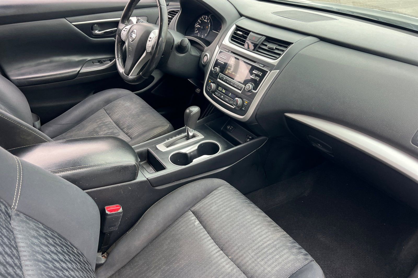 Used 2017 Nissan Altima 2.5 SV image 12