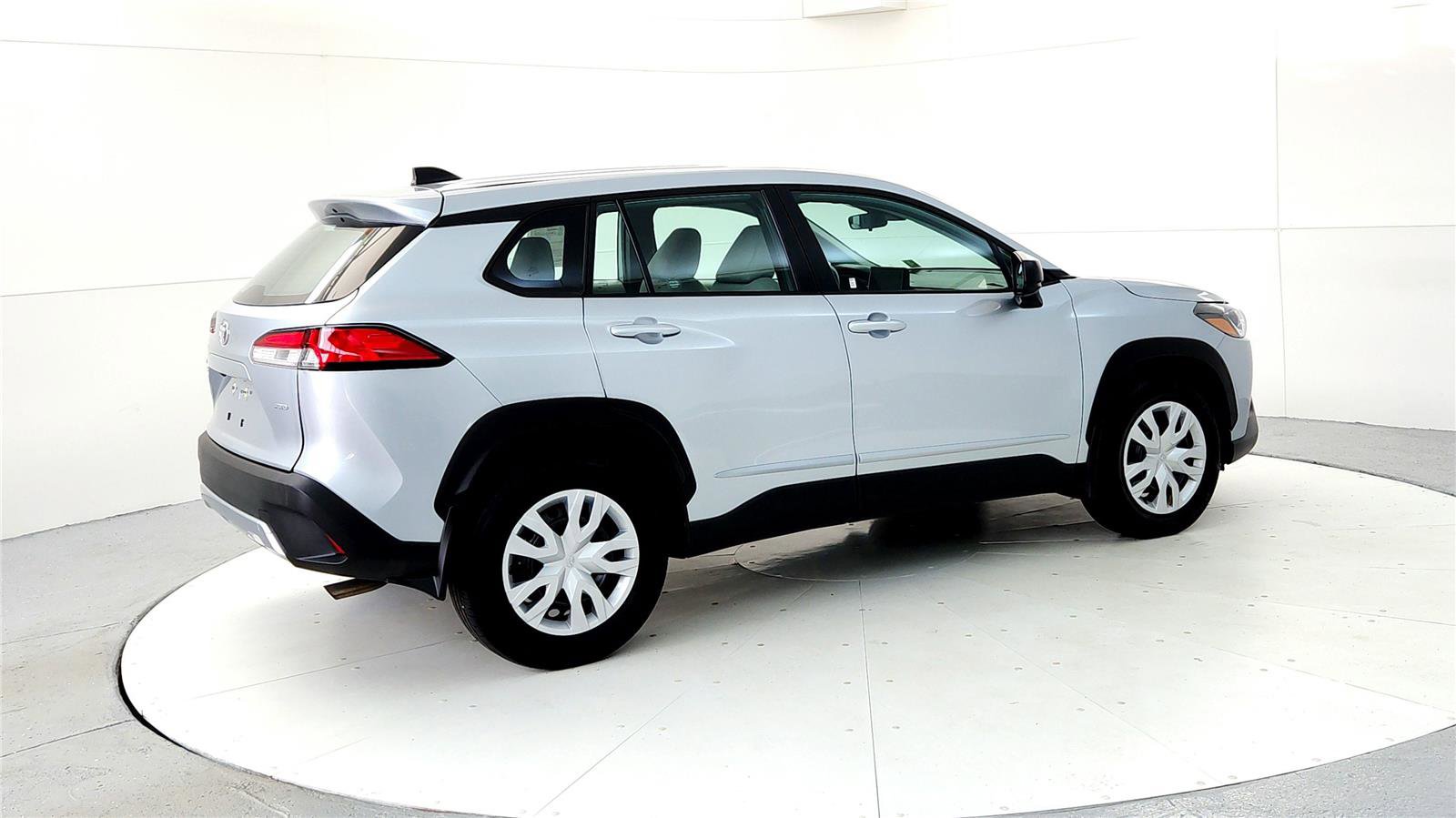 Certified 2023 Toyota Corolla Cross L image 6