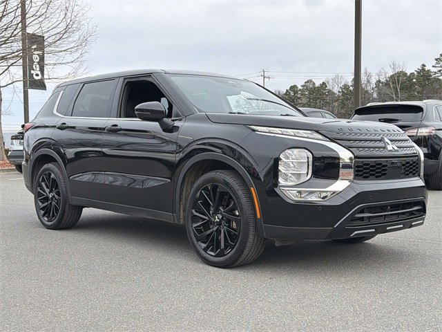 Used 2023 Mitsubishi Outlander SEL image 15