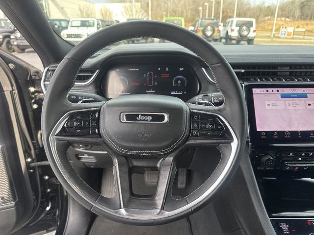 Used 2023 Jeep Grand Cherokee L Overland image 11