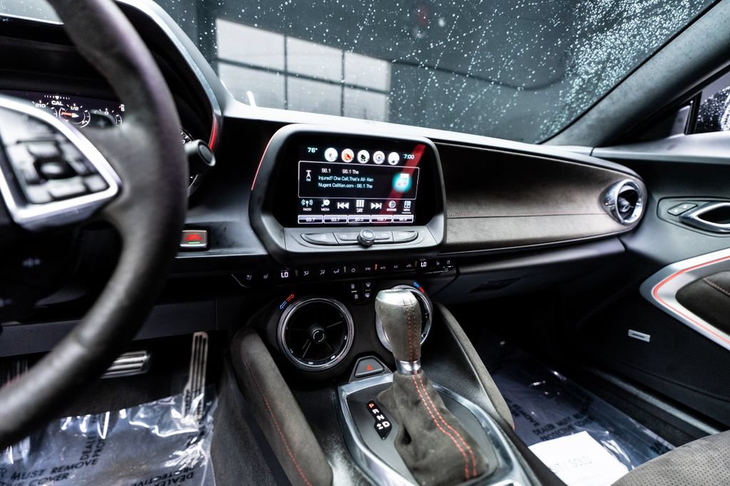 Used 2018 Chevrolet Camaro ZL1 RWD image 29