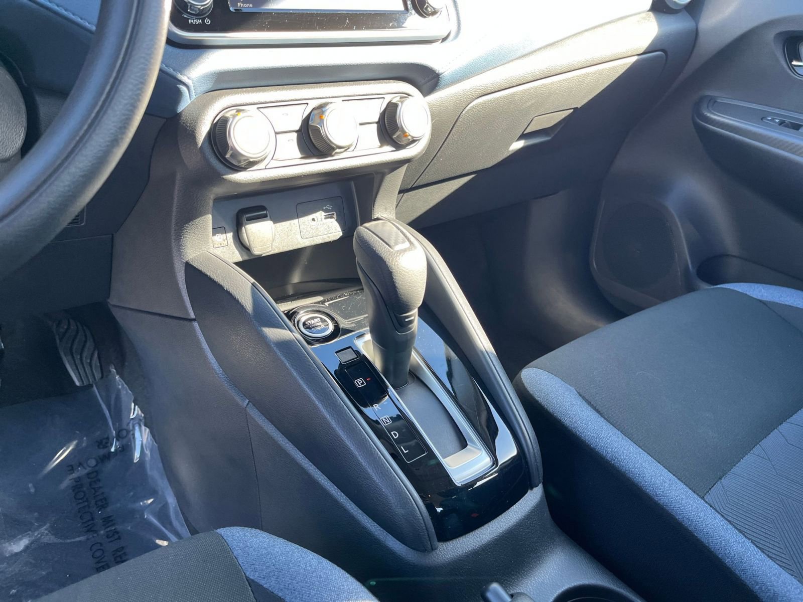 Used 2025 Nissan Versa SV FWD image 39