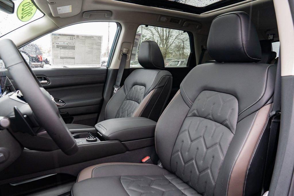 New 2026 Nissan Pathfinder Platinum AWD/4WD image 24