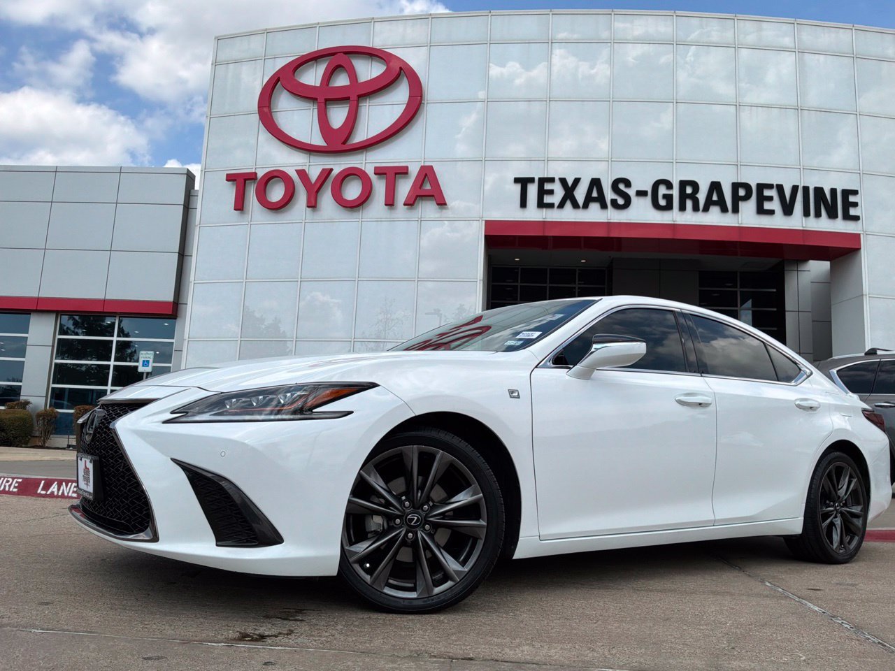 Used 2021 Lexus ES 250 F Sport AWD/4WD image 2