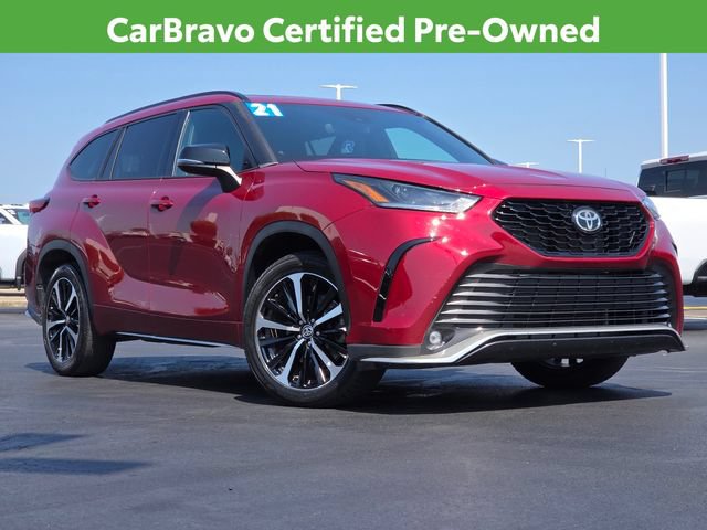 Used 2021 Toyota Highlander XSE AWD/4WD image 2