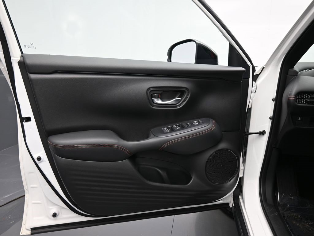 Certified 2024 Honda HR-V Sport image 30