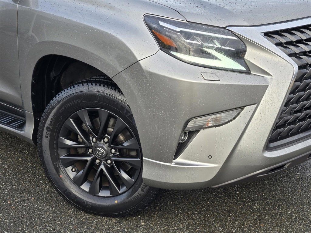 Used 2022 Lexus GX 460 Premium w/ Premium Plus Package image 2