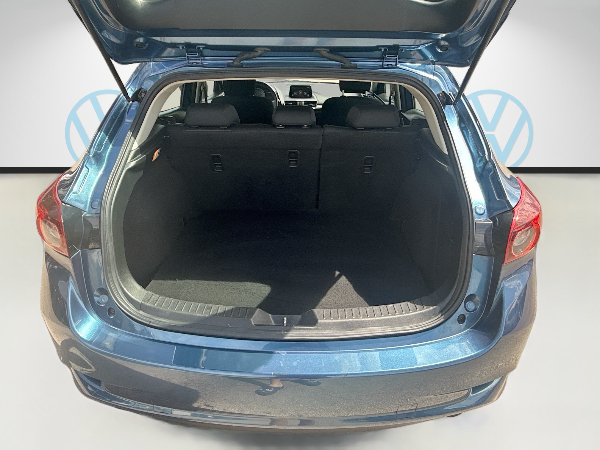 Used 2018 MAZDA MAZDA3 Sport FWD image 22