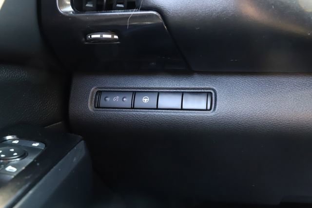 Used 2022 Nissan Pathfinder SV image 37