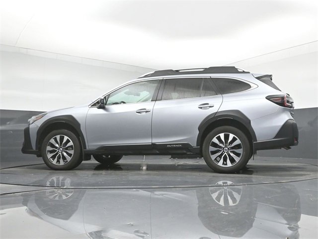 Used 2023 Subaru Outback Touring XT image 39