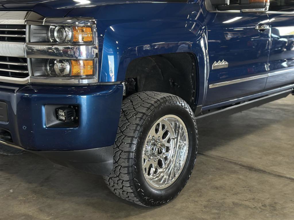 Used 2016 Chevrolet Silverado 2500 High Country w/ Duramax Plus Package image 7