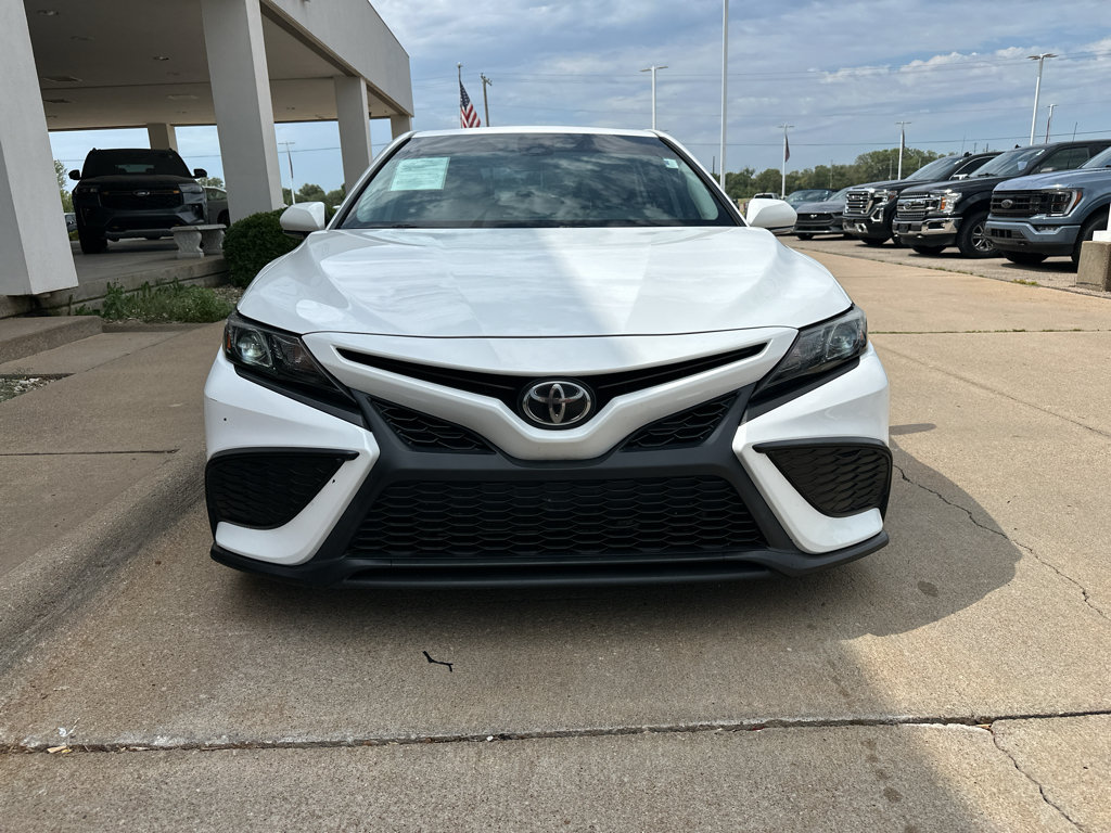 Used 2021 Toyota Camry SE AWD/4WD image 13