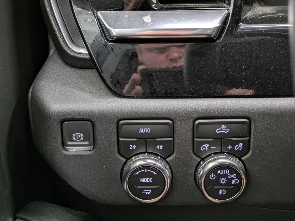 Used 2023 GMC Sierra 1500 Elevation AWD/4WD image 9