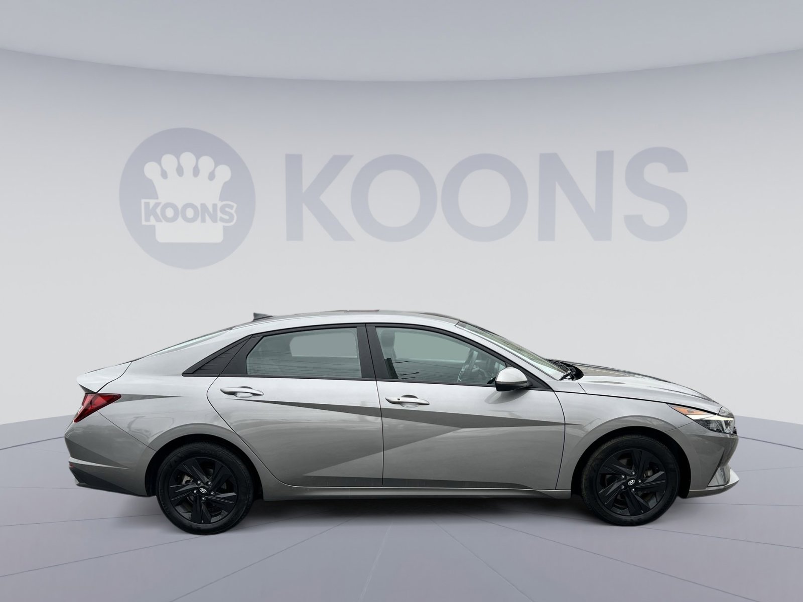 Used 2023 Hyundai Elantra SEL image 8