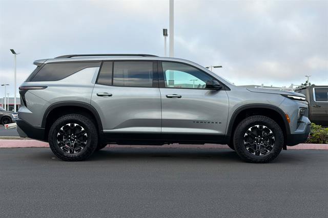 New 2027 Chevrolet Traverse Z71 w/ Enhanced Driving Package AWD/4WD image 3