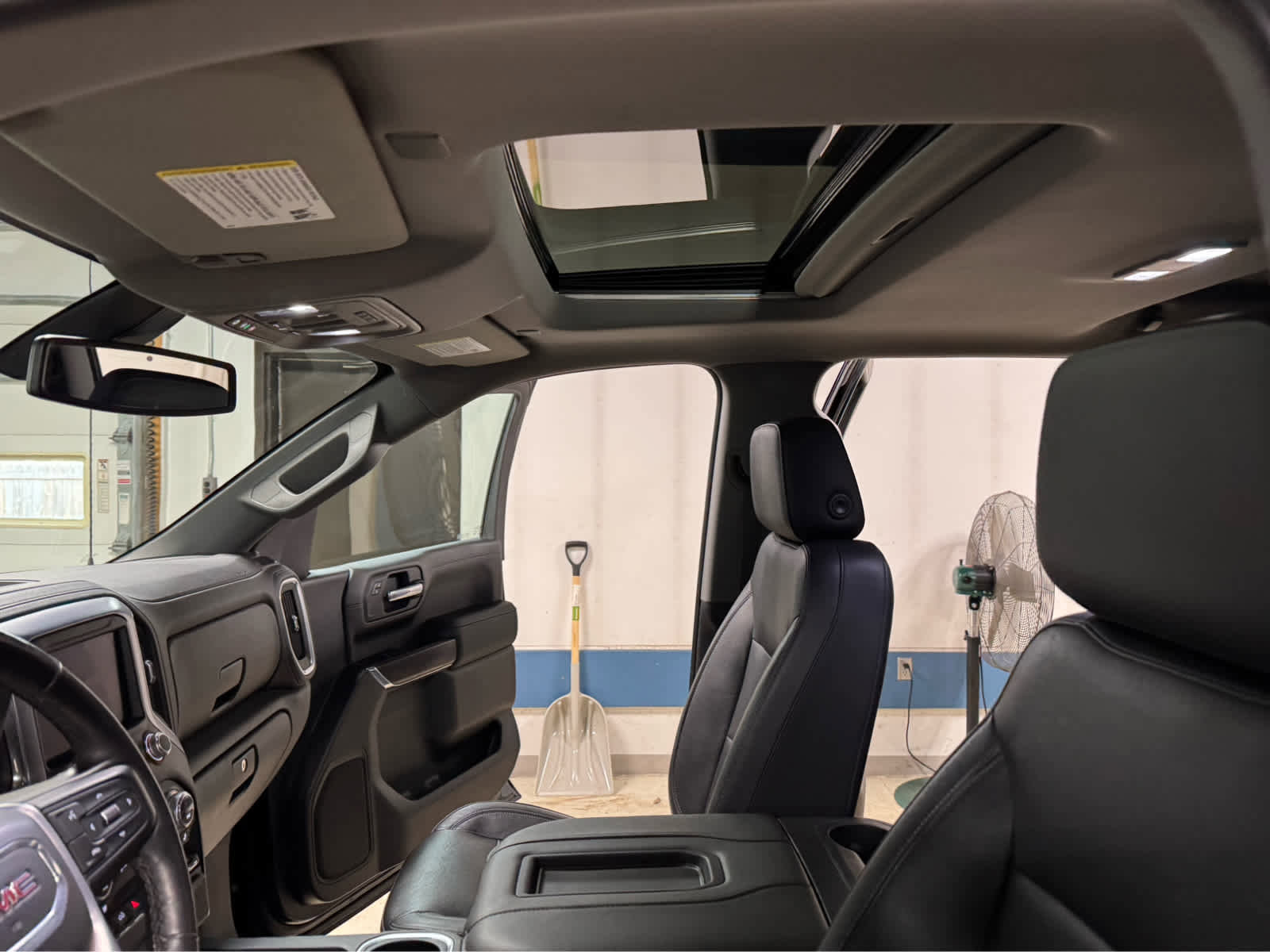 Used 2019 GMC Sierra 1500 SLT w/ SLT Premium Package image 15