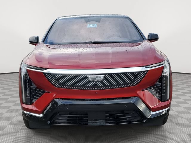 New 2026 Cadillac Optiq Luxury 1 w/ LPO, Floor Liner Package AWD/4WD image 2