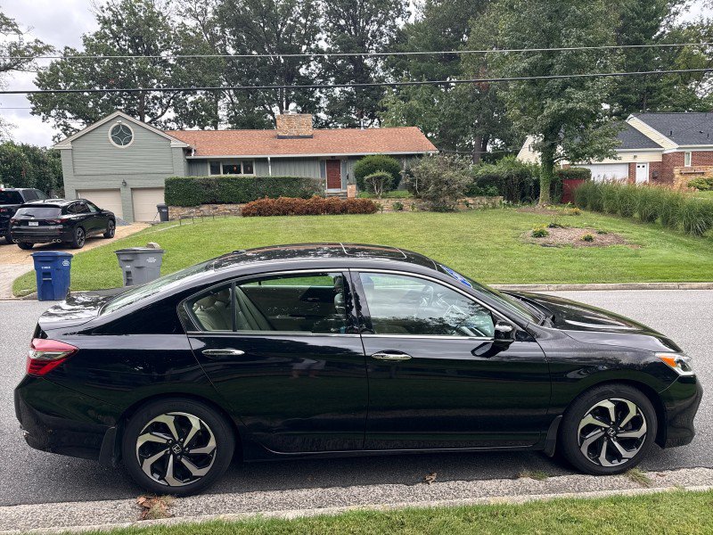 Used 2017 Honda Accord EX-L image 6