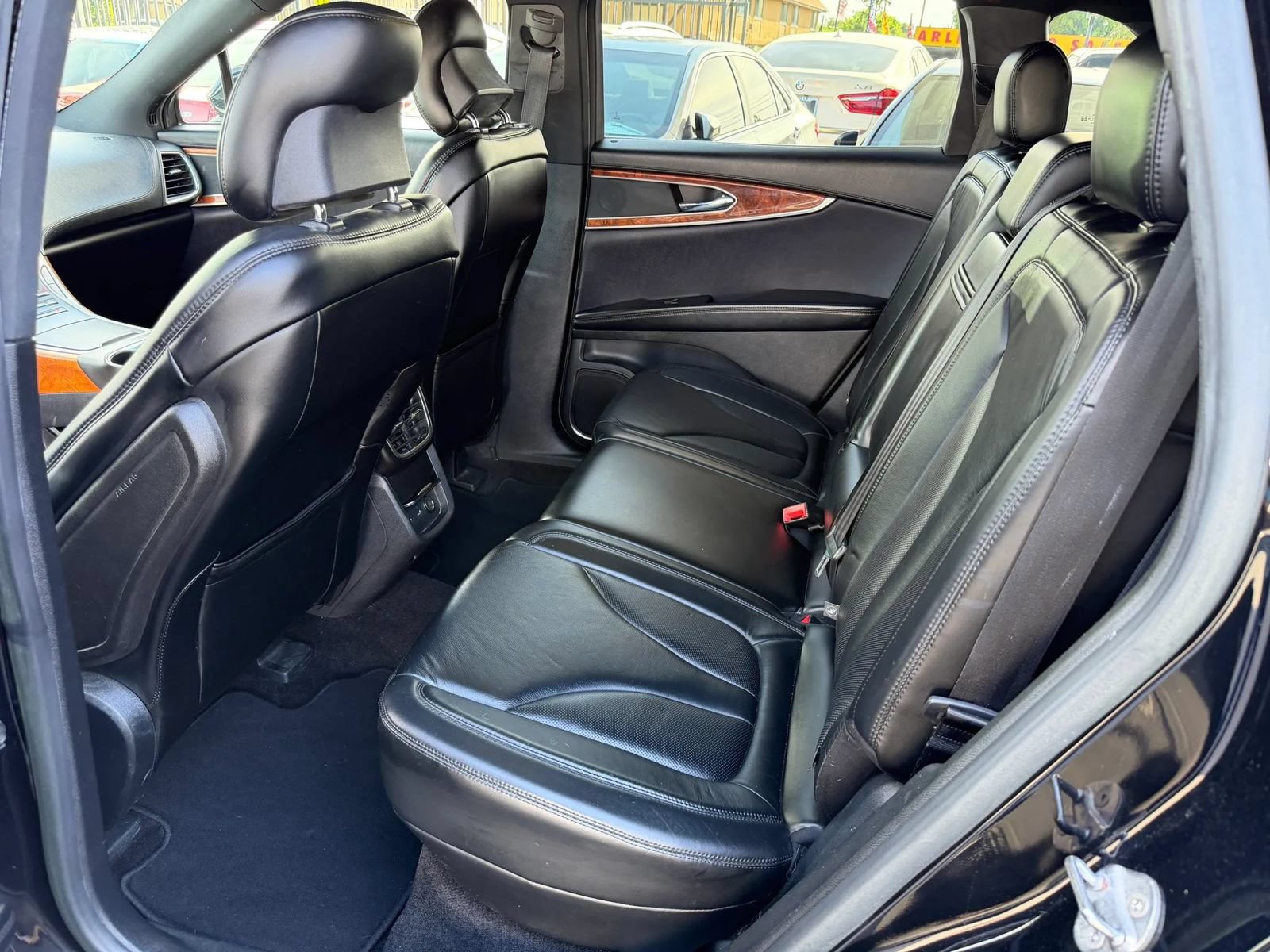 Used 2016 Lincoln MKX Select FWD image 32
