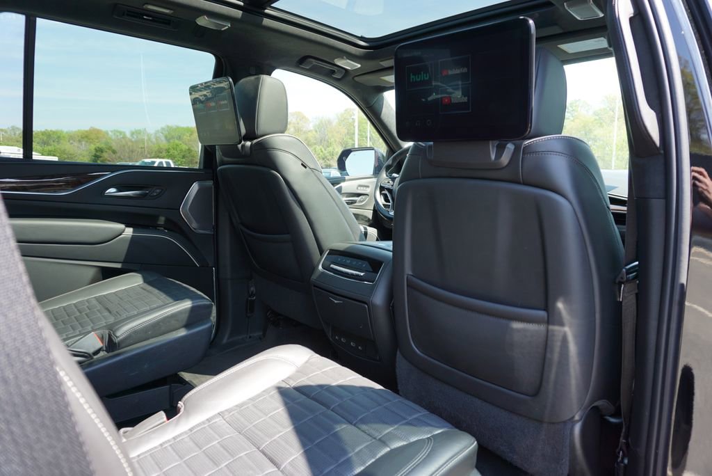 Used 2022 Cadillac Escalade Sport Platinum w/ LPO, ONYX Package image 42