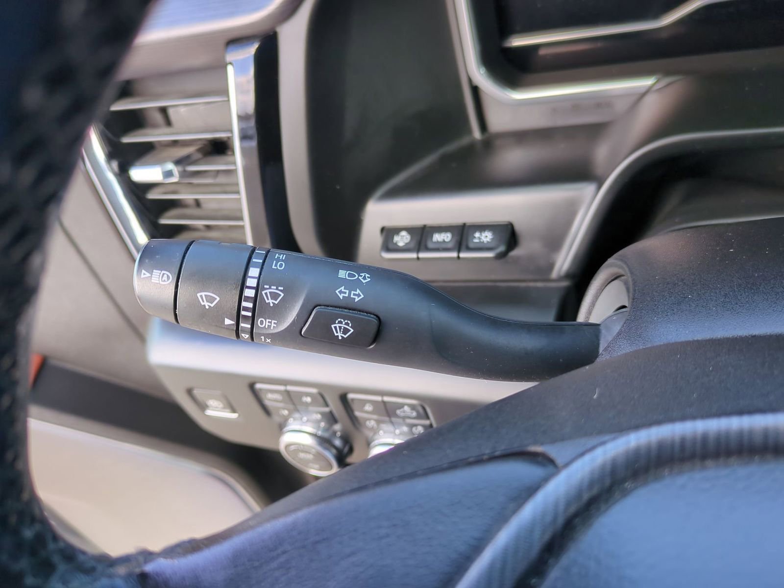 Used 2024 GMC Sierra 2500 Denali Ultimate w/ Max Trailering Package image 33