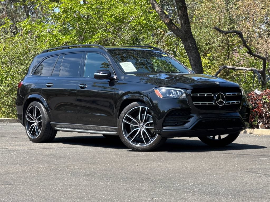 Used 2022 Mercedes-Benz GLS 450 4MATIC image 2
