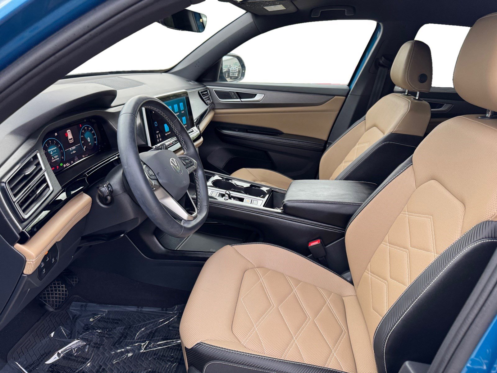 Used 2024 Volkswagen Atlas Cross Sport SE image 9