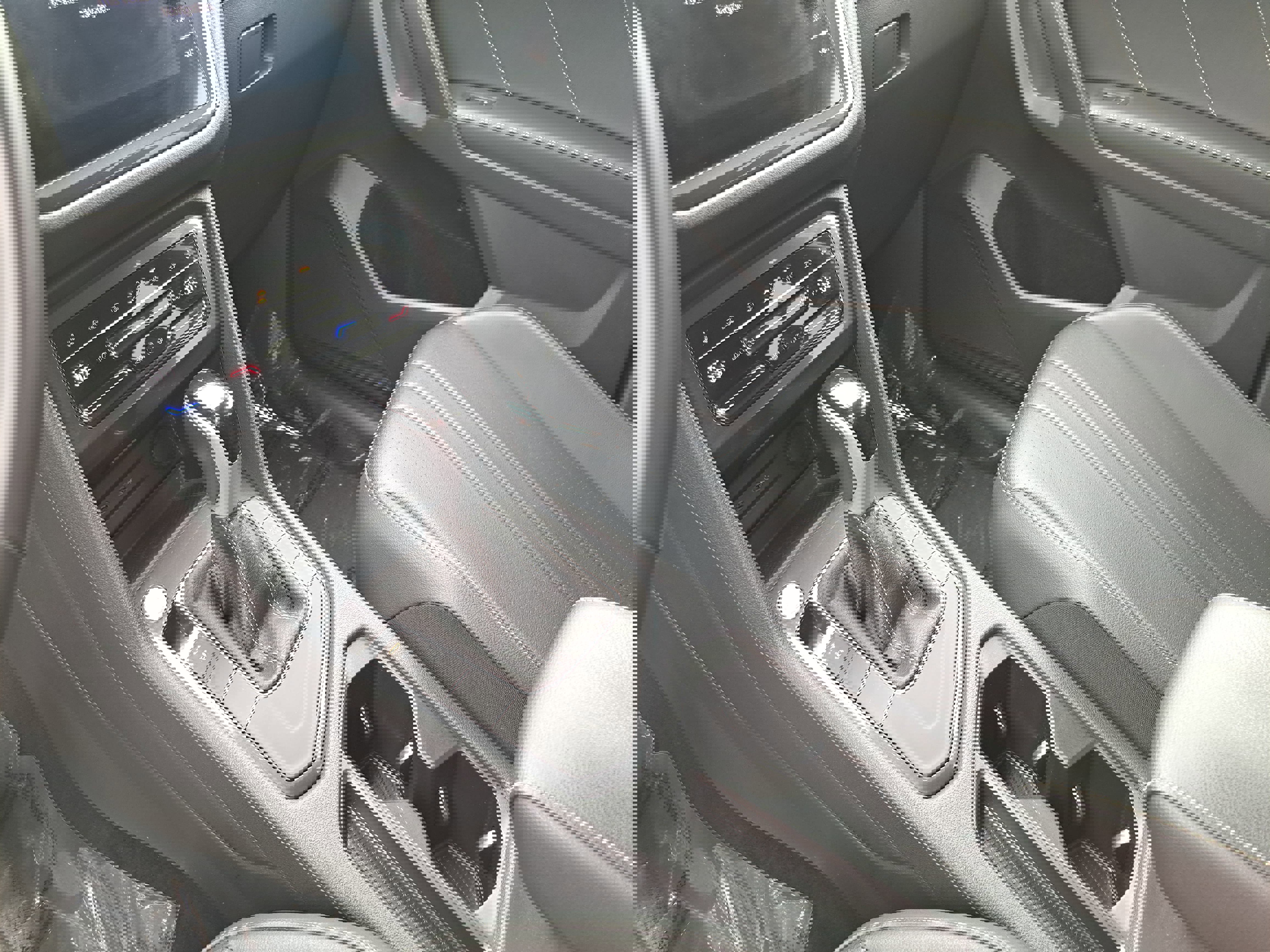 Used 2024 Volkswagen Tiguan SE image 25