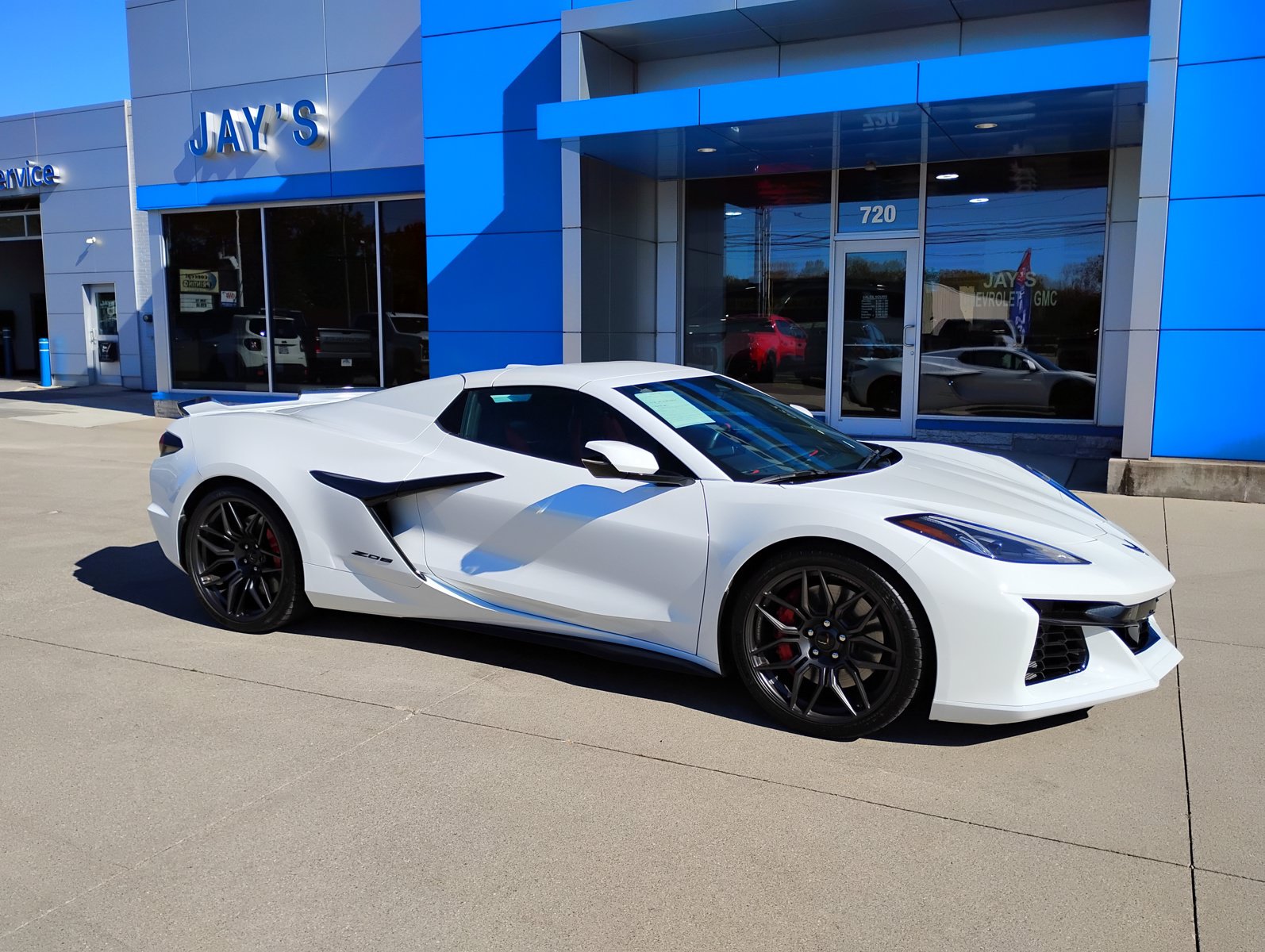 Used 2024 Chevrolet Corvette Z06 w/ Stealth Interior Trim Package RWD image 4