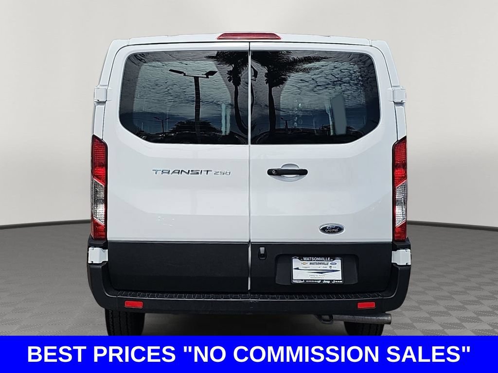 Used 2025 Ford Transit 250 Low Roof RWD image 4