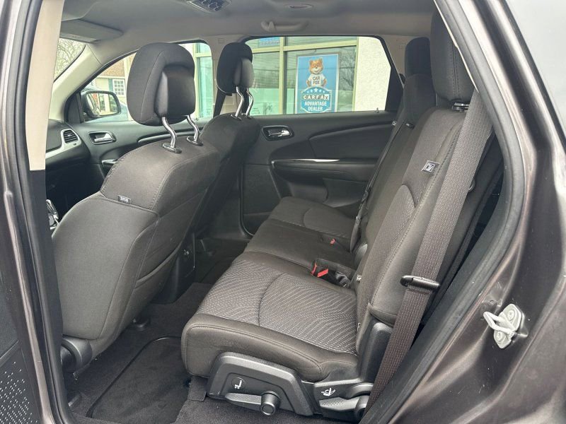 Used 2019 Dodge Journey SE w/ Blacktop Package image 13