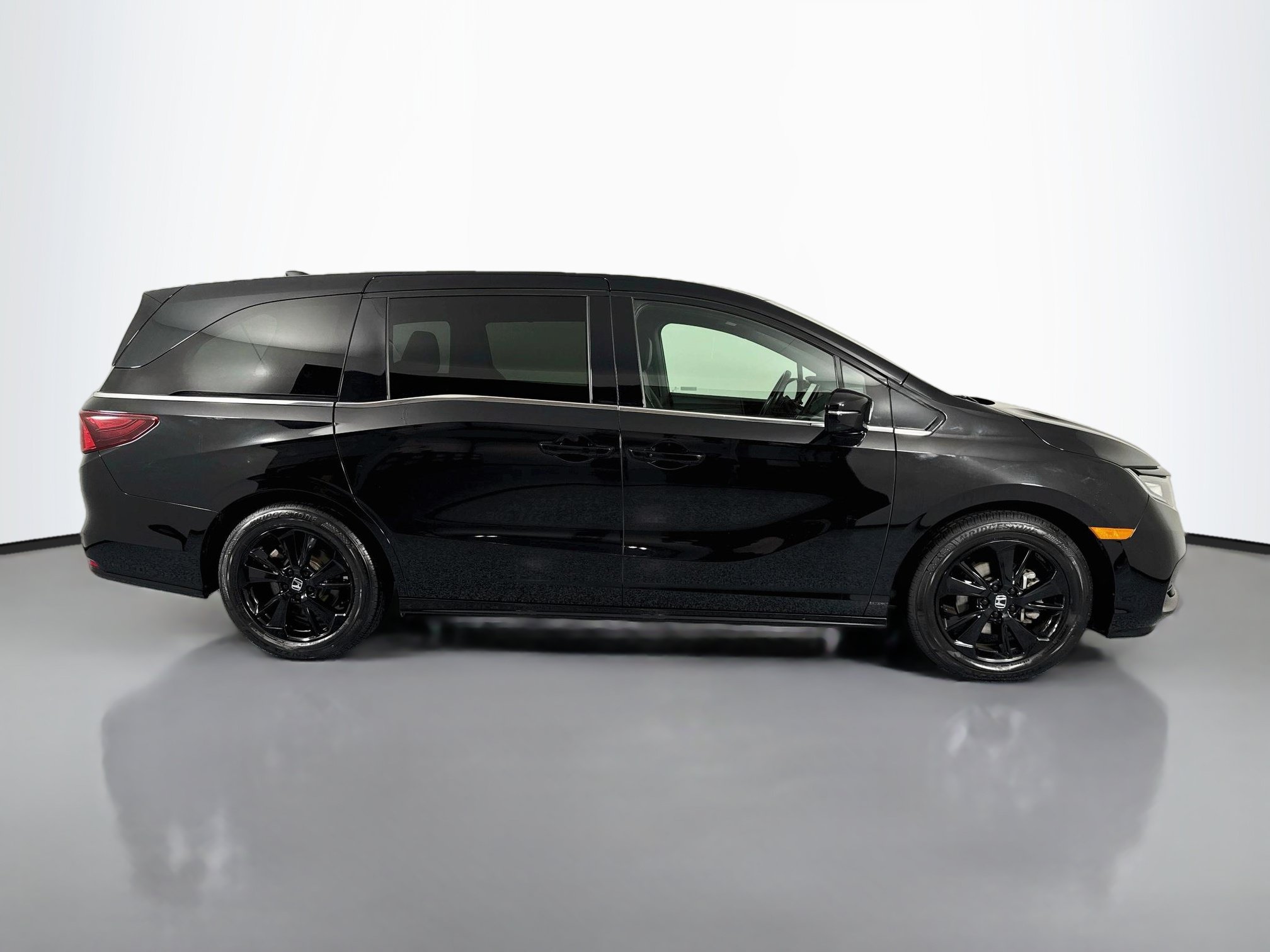 Certified 2023 Honda Odyssey Sport image 4