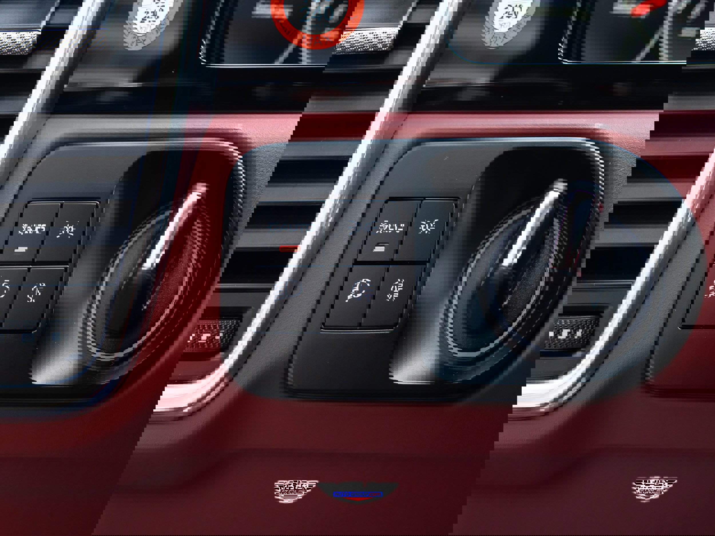 Used 2022 Porsche Cayenne Platinum Edition image 40