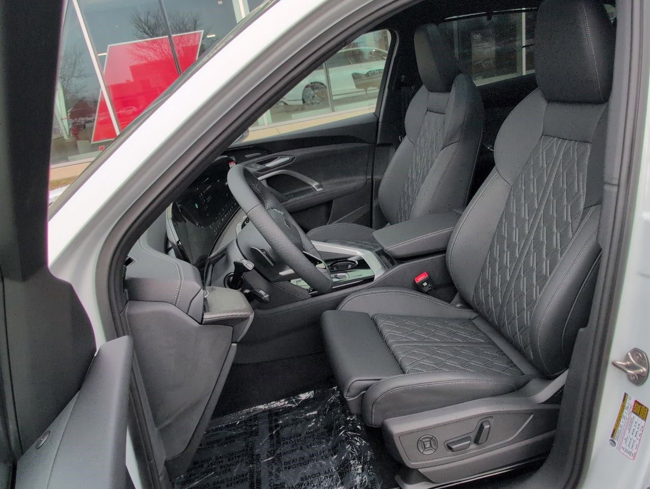 New 2025 Audi SQ5 Prestige image 19